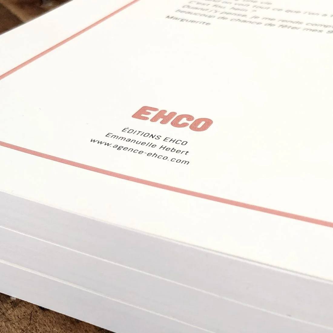 Agence EHCO ? Récits biographiques Les éditions EHCO vous soutiennent dans l’écriture de vos récits biographiques. Un ouvrage à partager avec votre famille ou vos amis.